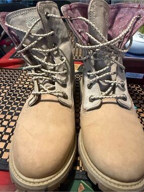 Womens authentic Timberland Roll Top Boots Shoes - 8.5M